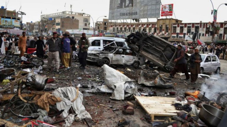 Πακιστάν: Τουλάχιστον 128 νεκροί από την επίθεση αυτοκτονίας στο Μαστούνγκ
