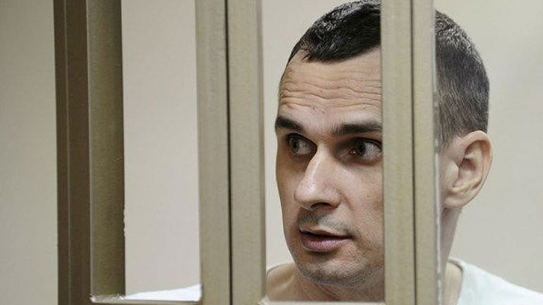 Μητέρα Σεντσόφ προς Πούτιν: «Σας ζητώ να συγχωρήσετε τον γιο μου»