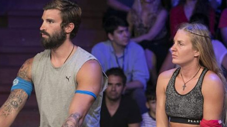 Survivor: Εισβολή αγνώστων στον τελικό – Πέταξαν μπουκάλια