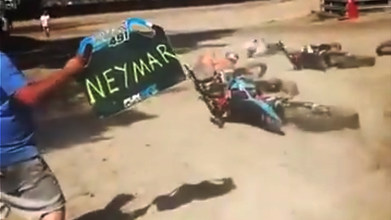Motocross; Κάν’το όπως ο Neymar!