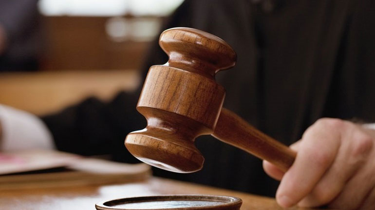 Ποινή κάθειρξης 17 ετών σε χρηματιστηριακό σύμβουλο για την απάτη με τους ελβετικούς λογαριασμούς