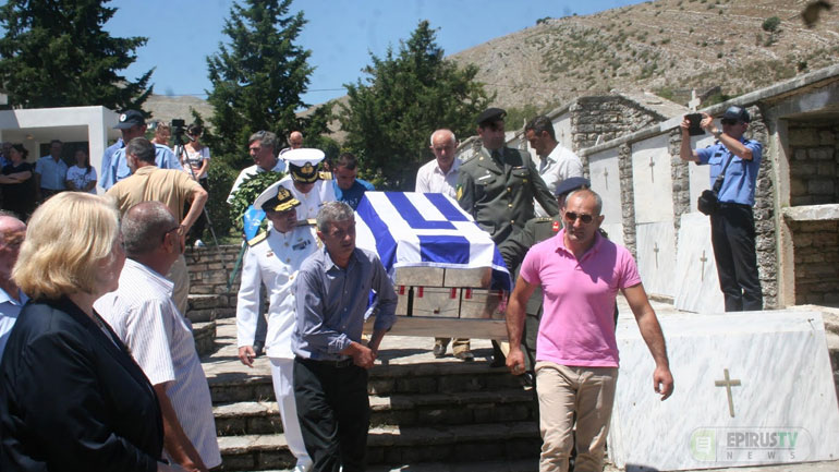 Στους Βουλιαράτες ενταφιάστηκαν τα οστά των 100 Ελλήνων στρατιωτών πεσόντων στα βουνά της Αλβανίας