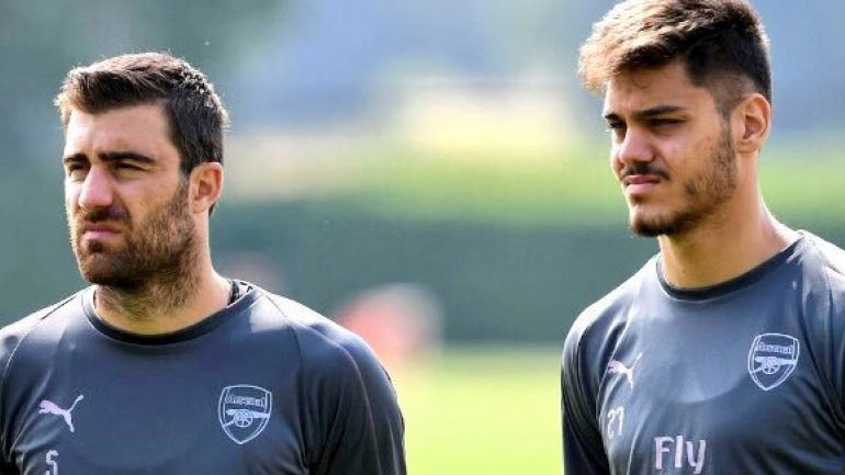 Με βασικούς τους Παπασταθόπουλο και Μαυροπάνο η Άρσεναλ στο πρώτο της φιλικό