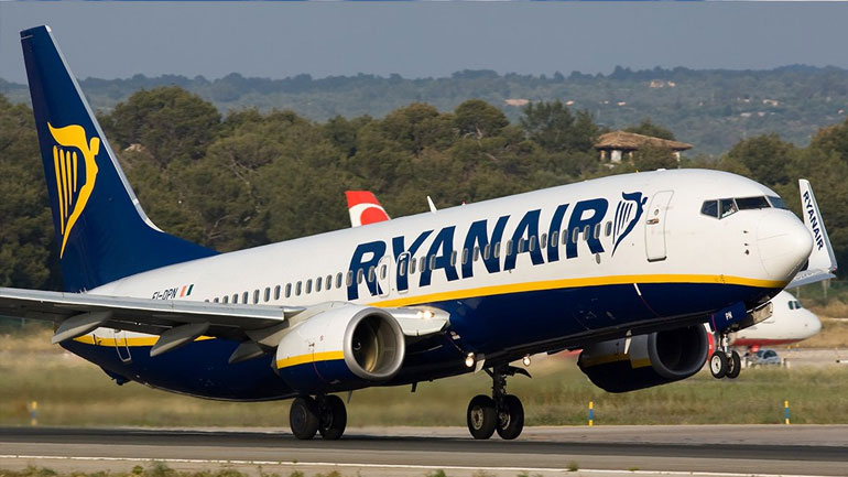 Γερμανία: 33 επιβάτες της Ryanair στο νοσοκομείο – Αναγκαστική προσγείωση αεροσκάφους