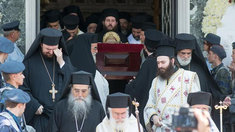 Λάρισα: Στην τελευταία του κατοικία ο Μητροπολίτης Λαρίσης και Τυρνάβου Ιγνάτιος