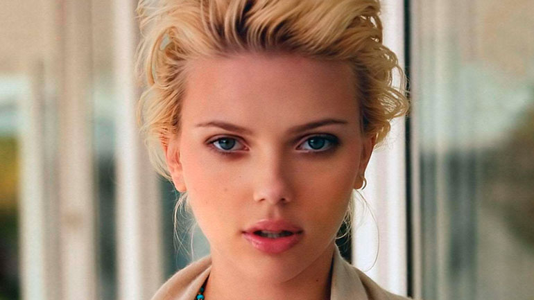 H Σκάρλετ Γιόχανσον παραιτήθηκε από τον ρόλο τρανς άντρα