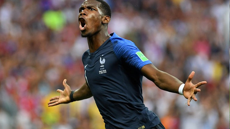 Ο Πογκμπά πανηγυρίζει το γκολ του με το οποίο η ζυγαριά του τελικού έγειρε ακόμη περισσότερο προς τη μερία των Γάλλων