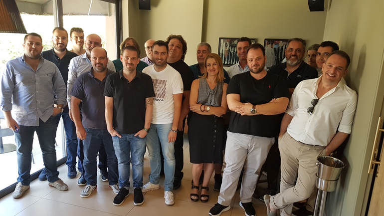 Ενωμένοι, επαγγελματίες και μακριά από συμφέροντα. Μέλη της Ένωσης Συντακτών Αυτοκινήτου...