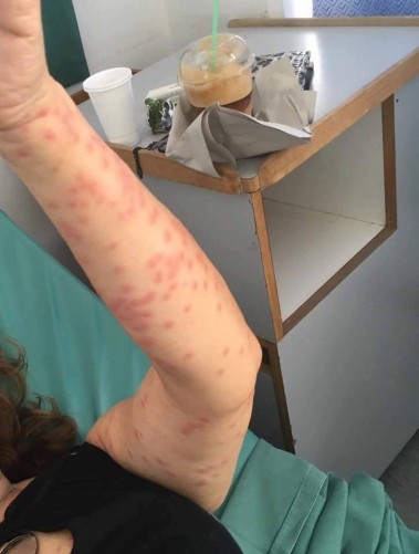 Φωτογραφία λουόμενων από τα μέσα κοινωνικής δικτύωσης