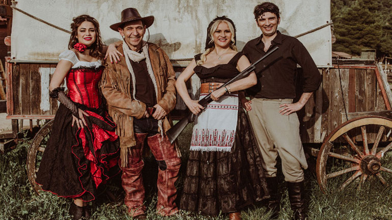 «Άγρια δύση» στο Θέατρο Βράχων στον Βύρωνα