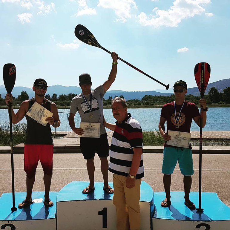 Το βάθρο από τον αγώνα σπριντ 500 μέτρων. Στο ψηλότερο σκαλί ο Γιώργος Φράγκος. Δεύτερος ο Γιώργος Κωνσταντής και τρίτος ο Φαίδων Δούκας