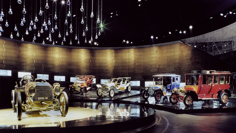 Μια βόλτα στο μουσείο της Mercedes