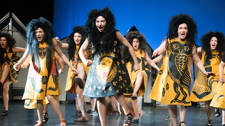 Επιτυχημένη πρεμιέρα για τις «Θεσμοφοριάζουσες»