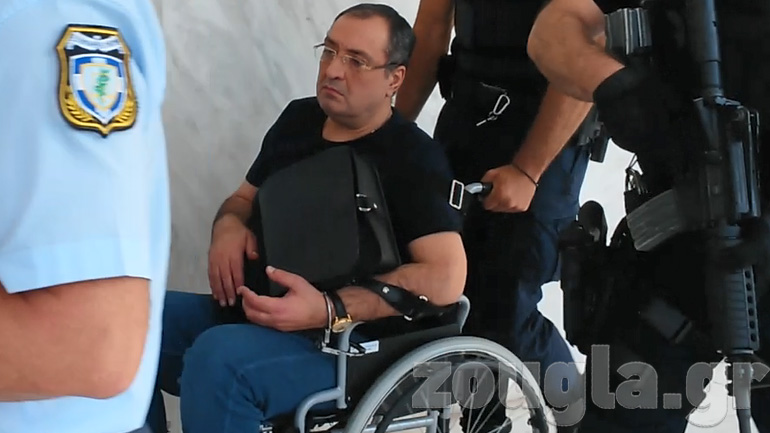 Με αναπηρικό αμαξίδιο στον Άρειο Πάγο το «Λίπος»