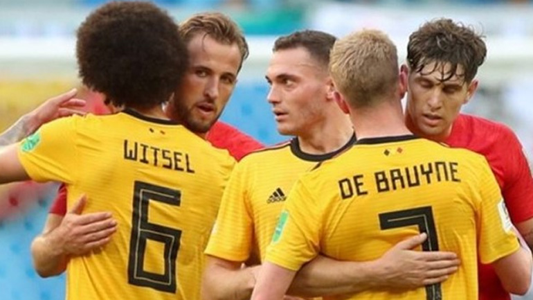 Ο αγγλόφιλος είναι για κλοτσές