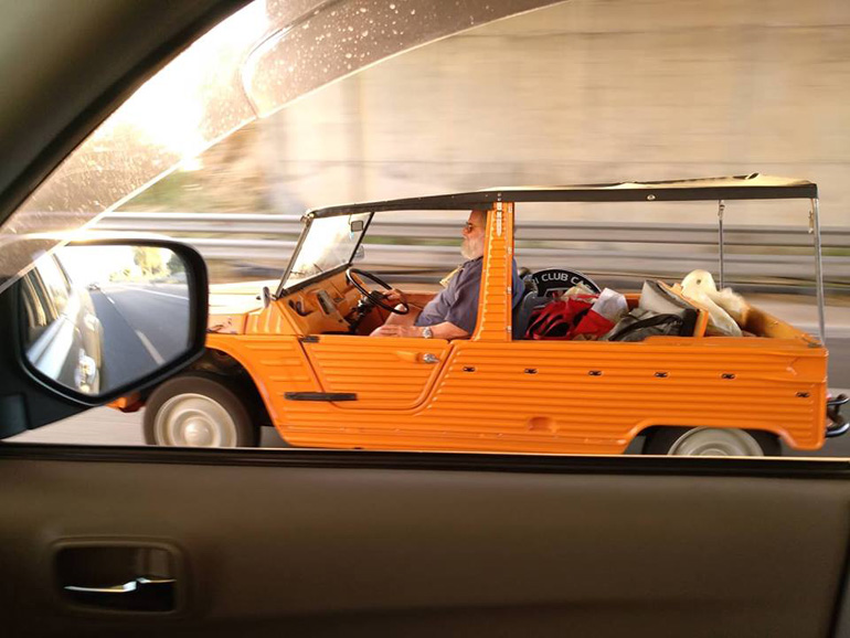 Τον ζηλεύουμε λίγο...