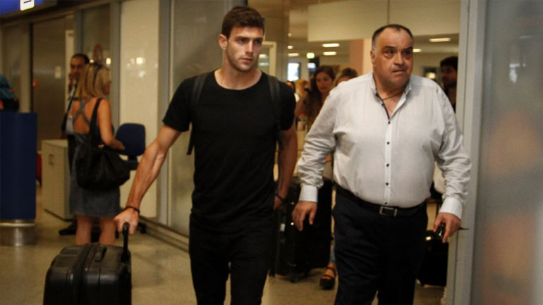 Έφτασε στην Αθήνα για την ΑΕΚ ο Λούκας Μπογέ