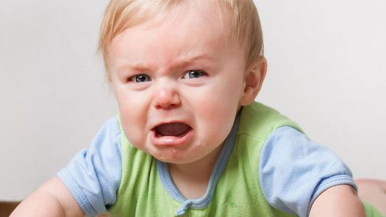 Τι πρέπει να κάνετε όταν το μωρό κλαίει
