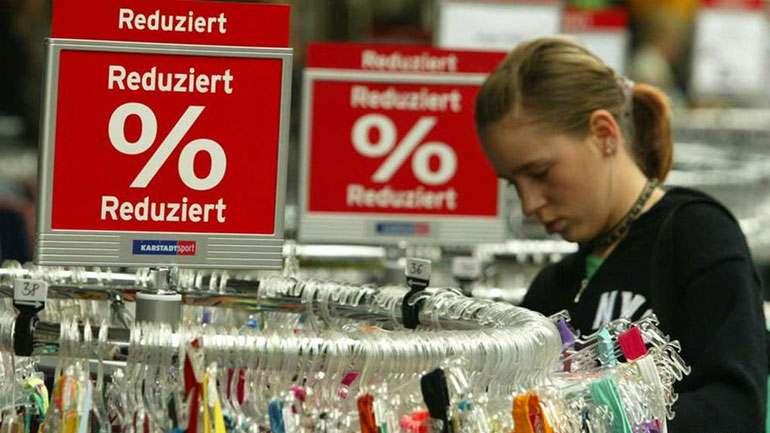 Γερμανία: Κρίση στα μαγαζιά παρά τις εκπτώσεις