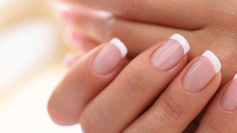 Συνταγή για νύχια που σπάνε με το παραμικρό!
