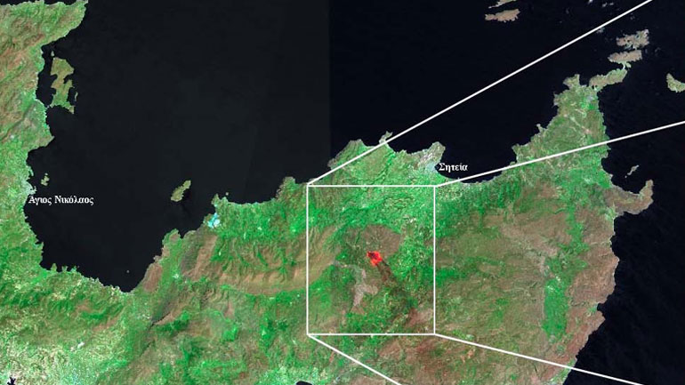 H πυρκαγιά στη Σητεία ορατή και από το διάστημα