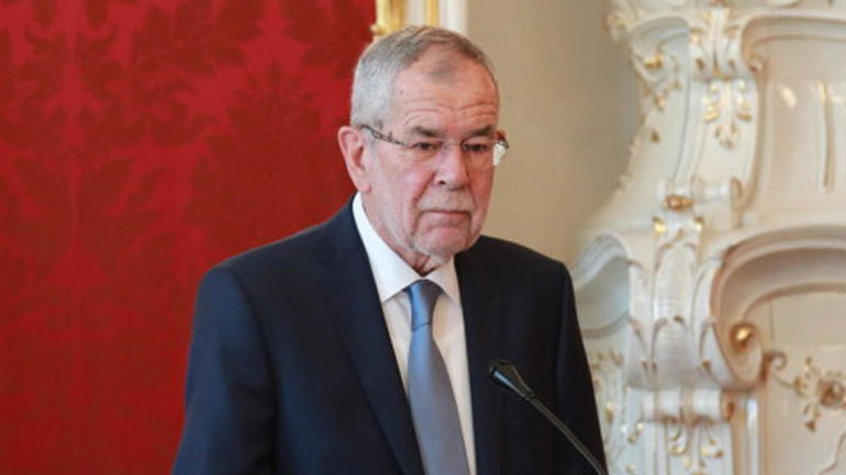 Έντονη κριτική κατά της κυβέρνησης της Αυστρίας ασκεί ο πρόεδρος Αλεξάντερ Βαν ντερ Μπέλεν