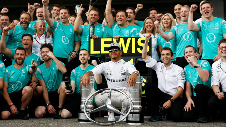 Στη Mercedes μέχρι το 2020 ο Lewis Hamilton