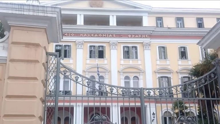 Θεσσαλονίκη: Την Τρίτη θα αποφασίσουν τις επόμενες κινήσεις τους οι συμβασιούχοι του Δήμου