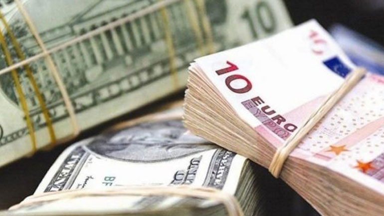 Υποχωρεί το ευρώ στην αγορά συναλλάγματος