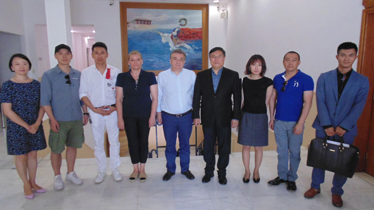 Κρήτη: Συνάντηση Περιφερειάρχη με Κινεζική αντιπροσωπεία για την παραγωγή κινηματογραφικής ταινίας