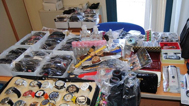 Χειροπέδες σε 36χρονο για παρεμπόριο στην Καβάλα