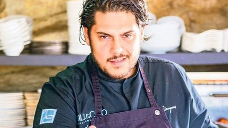 Αθηναγόρας Κωστάκος: Από τις ταβέρνες της Βάρης στο κοσμοπολίτικο Λονδίνο ο νικητής του Top Chef