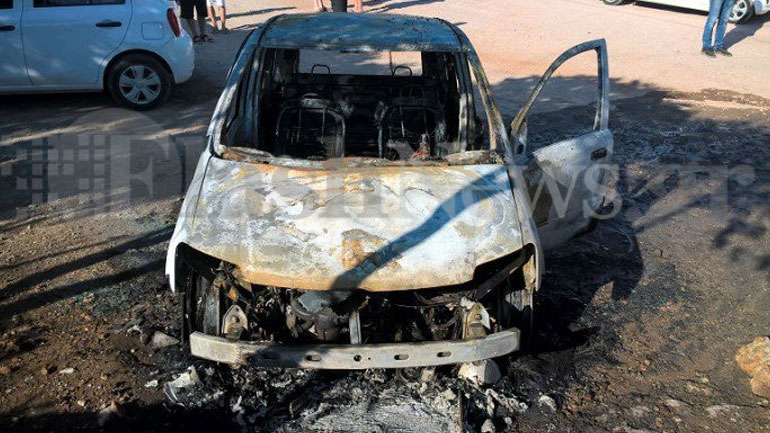 Χανιά: Στις φλόγες αυτοκίνητο στο Ελαφονήσι