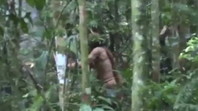 Αυτός είναι ο τελευταίος επιζών φυλής του Αμαζονίου – Εντοπίστηκε στα βάθη της ζούγκλας