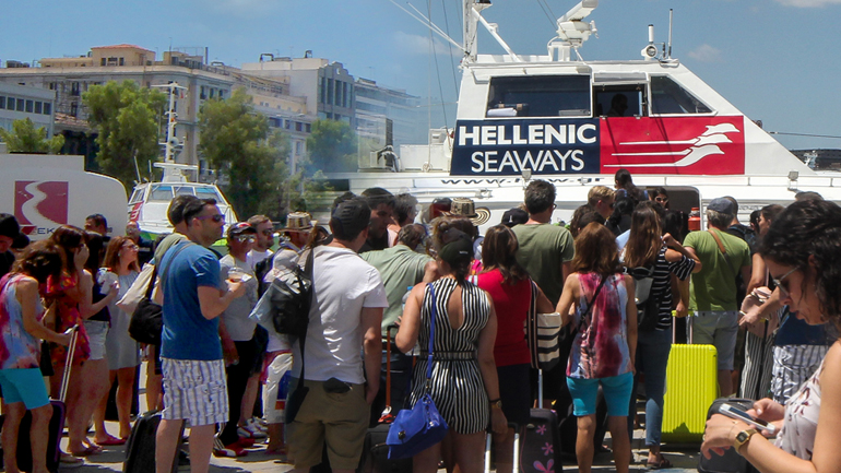 Ξεκίνησε η μεγάλη φυγή