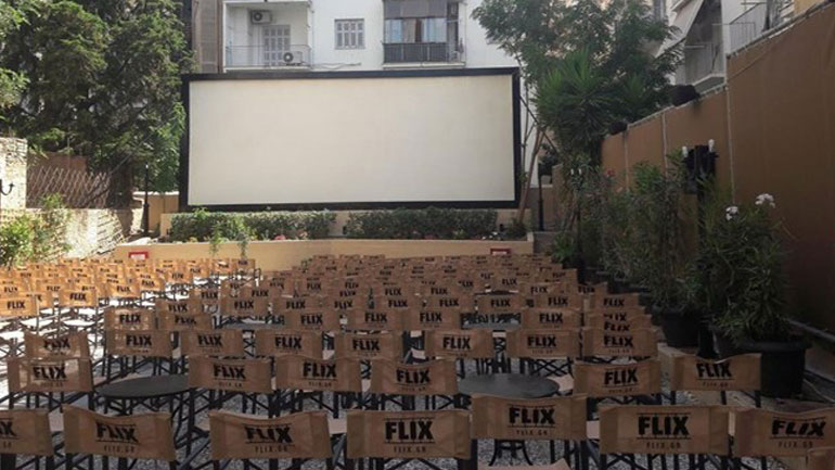 Άνοιξε εκ νέου ο ιστορικός θερινός κινηματογράφος «Στέλλα» στην Κυψέλη