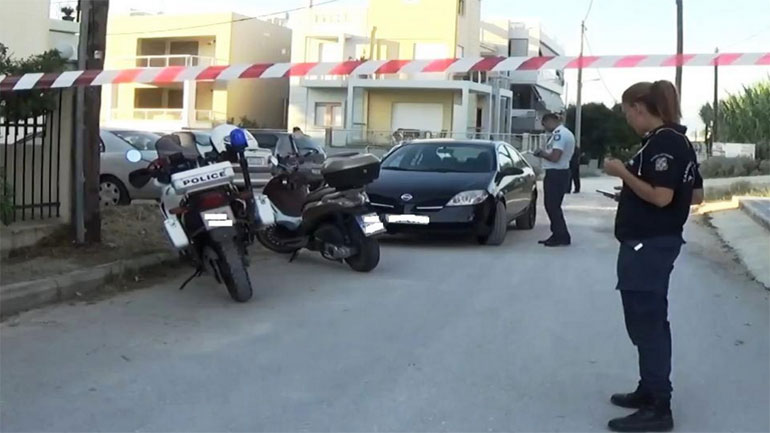 Πάτρα: Άνδρας απειλεί να αυτοκτονήσει ταμπουρωμένος στο διαμέρισμά του Πάτρα: Άνδρας απειλεί να αυτοκτονήσει ταμπουρωμένος στο διαμέρισμά του