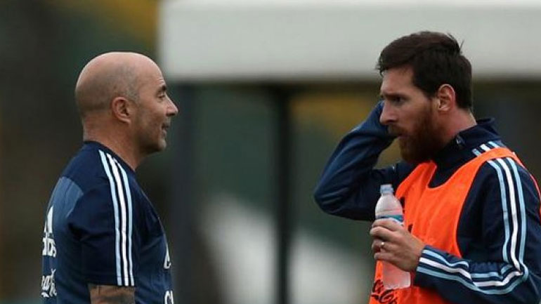 Μέσι σε Σαμπαόλι: «Με ρώτησες δέκα φορές για την ενδεκάδα και δεν σου είπα»