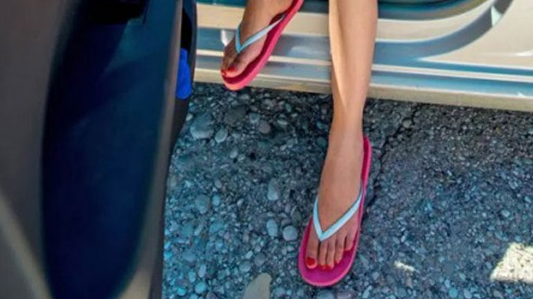 Σαγιονάρες στο τιμόνι τέλος σύμφωνα με το νέο ΚΟΚ