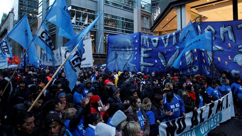 Αργεντινή: «Έξω το ΔΝΤ» φώναξαν εκατοντάδες πολίτες στο Μπουένος Άιρες