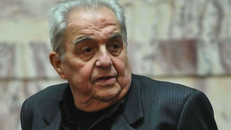 Νέα επίθεση με μολότοφ στο σπίτι του Αλ. Φλαμπουράρη στα Εξάρχεια