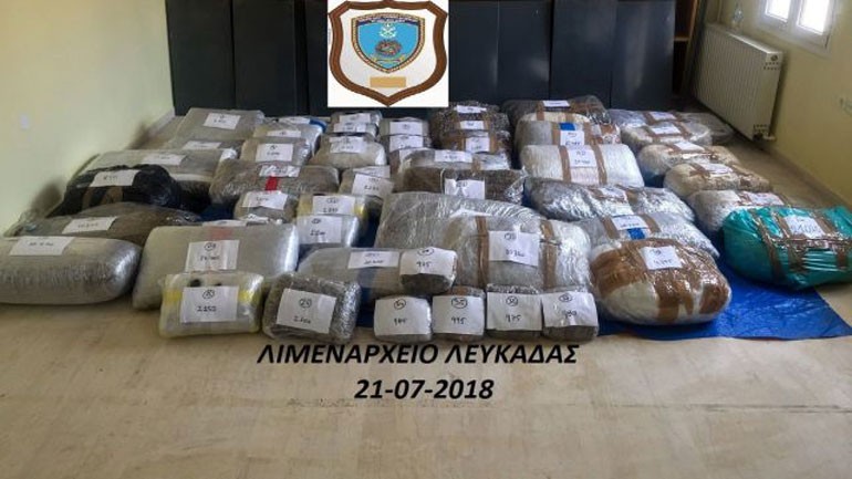 Εντοπισμός ναρκωτικών ουσιών σε ακυβέρνητη βάρκα στη Λευκάδα