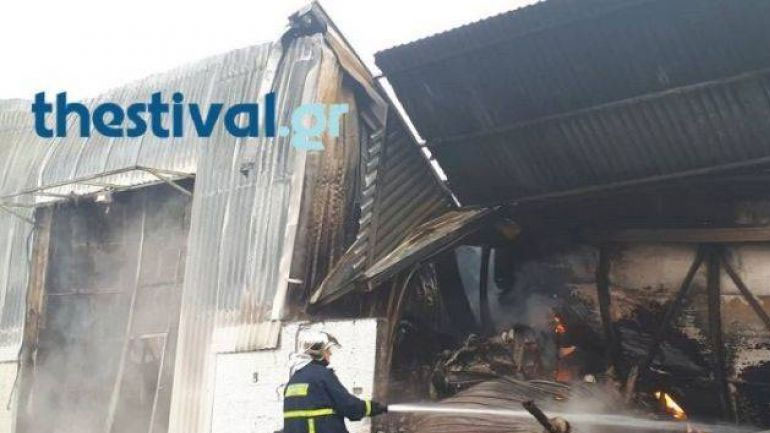Πυρκαγιά σε εργοστάσιο παράγωγης πέλετ στη Νεοχωρούδα Θεσσαλονίκης