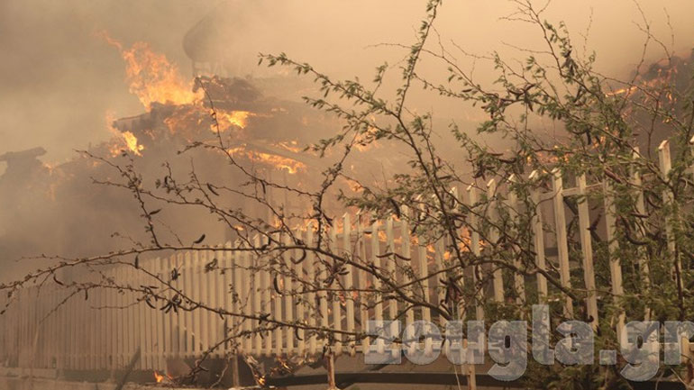 Κινέτα: Διακοπές ρεύματος λόγω της φωτιάς