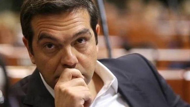 Σε διαρκή επικοινωνία ο πρωθυπουργός με τον Ν. Τόσκα για τις πυρκαγιές