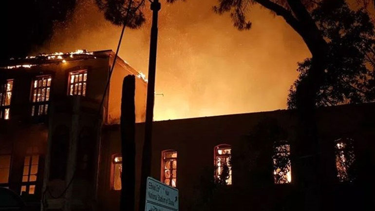 Χανιά: Σύσκεψη για την αποκατάσταση του κτηρίου των ιταλικών στρατώνων που καταστράφηκε από πυρκαγιά