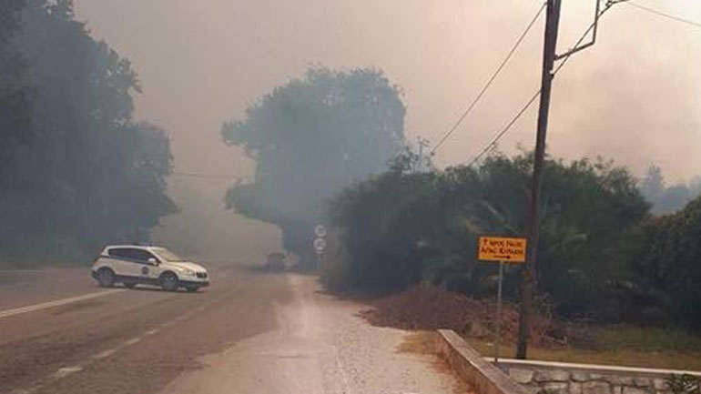 Ολονύχτια μάχη με τις φλόγες στα Χανιά Ολονύχτια μάχη με τις φλόγες στα Χανιά
