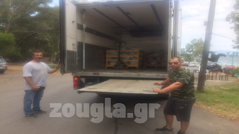 Καταφθάνουν εφόδια και δωρεές για τις ανάγκες των πυρόπληκτων