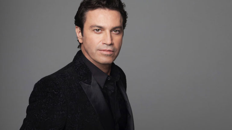 Aκυρώνεται η συναυλία του Μάριου Φραγκούλη στο Βεάκειο Θέατρο