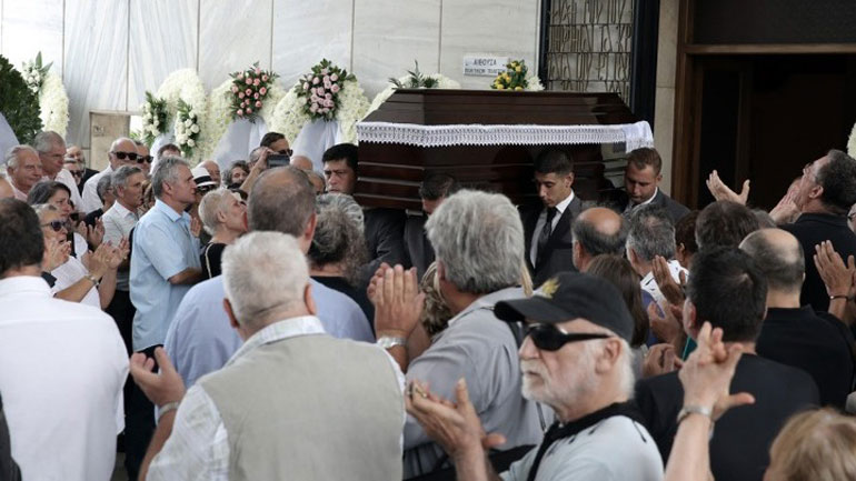 Το τελευταίο αντίο στον Μάνο Ελευθερίου – Δηλώσεις πολιτικών και καλλιτεχνών